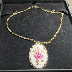 Vintage Gold Chain Necklace with Pink Rose Pendant